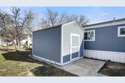 11265 S Crescent Park Cir E, Sandy, UT 84094 - Photo 17