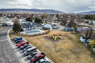 11265 S Crescent Park Cir E, Sandy, UT 84094 - Photo 23