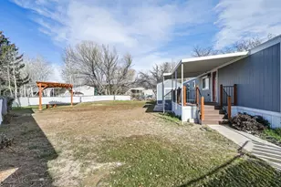 11265 S Crescent Park Cir E, Sandy, UT 84094 - Photo 21