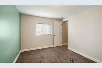 11265 S Crescent Park Cir E, Sandy, UT 84094 - Photo 13