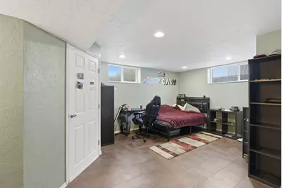 912 S 100 E, Orem, UT 84058 - Photo 23