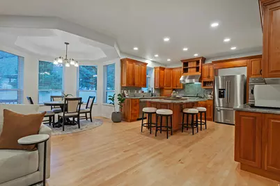 6669 S Anne Marie Dr, Cottonwood Heights, UT 84121 - Photo 7