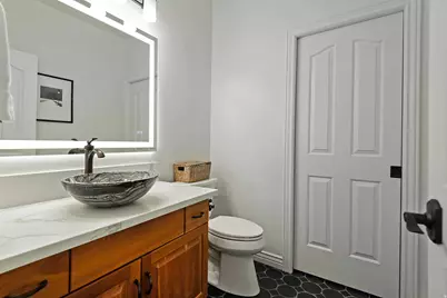 6669 S Anne Marie Dr, Cottonwood Heights, UT 84121 - Photo 47