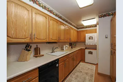 2278 E Carriage Ln S, Holladay, UT 84117 - Photo 15