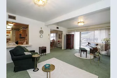 2278 E Carriage Ln S, Holladay, UT 84117 - Photo 9