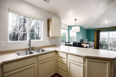 2101 N Morning Star Dr #C10, Saratoga Springs, UT 84045 - Photo 11