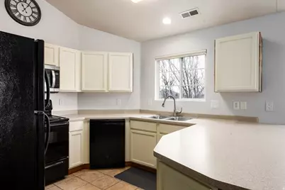2101 N Morning Star Dr #C10, Saratoga Springs, UT 84045 - Photo 13