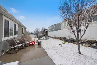 9701 N Ox Bridge St E, Eagle Mountain, UT 84005 - Photo 27