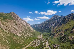 3773 E Quail Hill Ln S, Sandy, UT 84092 - Photo 35