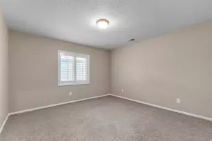 11153 S Village Ln, South Jordan, UT 84095 - Photo 19