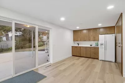 1518 S Canterbury Dr, Salt Lake City, UT 84108 - Photo 29