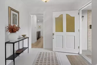 1518 S Canterbury Dr, Salt Lake City, UT 84108 - Photo 5