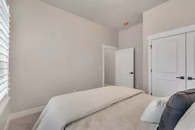 10816 S Haven Landing Dr, South Jordan, UT 84095 - Photo 19