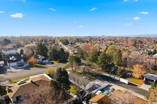 8583 S Harvard Park Dr, Sandy, UT 84094 - Photo 35