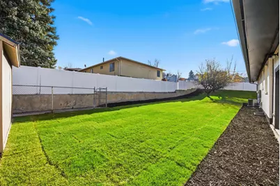 8583 S Harvard Park Dr, Sandy, UT 84094 - Photo 41