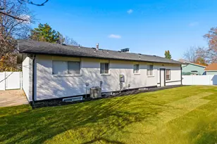 8583 S Harvard Park Dr, Sandy, UT 84094 - Photo 37