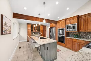 1835 E Dimple Dell Rd S, Sandy, UT 84092 - Photo 9