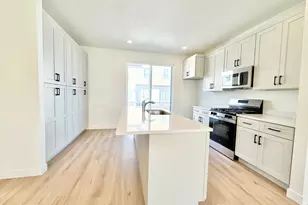 1658 N 1600 W, Layton, UT 84041 - Photo 9