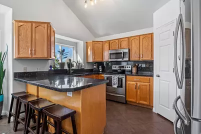 558 Eastpointe Cir, North Salt Lake, UT 84054 - Photo 15