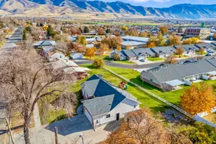 98 W 400 S, Smithfield, UT 84335 - Photo 11