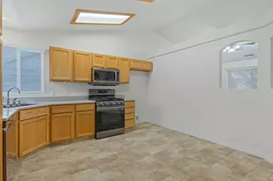 5444 S 4050 W, Roy, UT 84067 - Photo 9