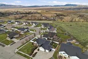 555 N 750 E, Hyde Park, UT 84318 - Photo 45