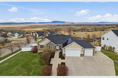 555 N 750 E, Hyde Park, UT 84318 - Photo 1