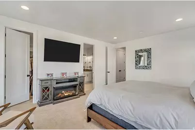 11207 S Kestrel Rise Rd, South Jordan, UT 84009 - Photo 11