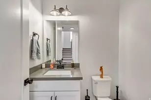 11207 S Kestrel Rise Rd, South Jordan, UT 84009 - Photo 9