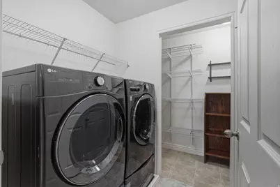 8229 S Resaca Dr #D3, Sandy, UT 84070 - Photo 9