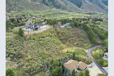 10667 S Hidden Ridge Ln, Sandy, UT 84092 - Photo 11