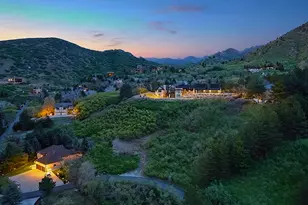 10667 S Hidden Ridge Ln, Sandy, UT 84092 - Photo 1