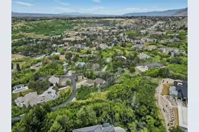 10667 S Hidden Ridge Ln, Sandy, UT 84092 - Photo 17