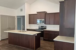 832 N 250 E St E, Tooele, UT 84074 - Photo 3