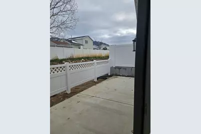 832 N 250 E St E #C, Tooele, UT 84074 - Photo 13