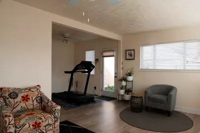 380 E 400 N, Centerville, UT 84014 - Photo 21