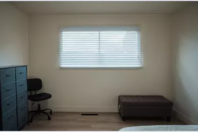 380 E 400 N, Centerville, UT 84014 - Photo 43