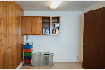 380 E 400 N, Centerville, UT 84014 - Photo 31