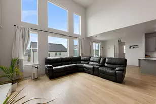 963 W Sweet Clover Dr, Saratoga Springs, UT 84045 - Photo 3