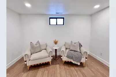 4555 S Nob Hill St W, West Valley, UT 84120 - Photo 13