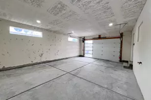 4555 S Nob Hill St W, West Valley, UT 84120 - Photo 29