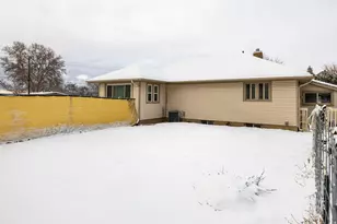 5854 S 3500 W, Roy, UT 84067 - Photo 19