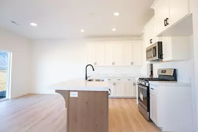 1118 N 1020 W, Salem, UT 84653 - Photo 3