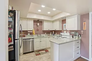 1697 E Woodbridge Dr, Salt Lake City, UT 84117 - Photo 9