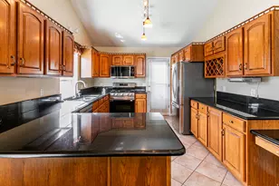 246 E Cottage Wood Ln, Murray, UT 84107 - Photo 9