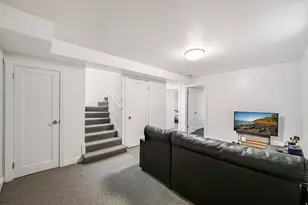 2052 E Ashton Cir S, Salt Lake City, UT 84109 - Photo 27