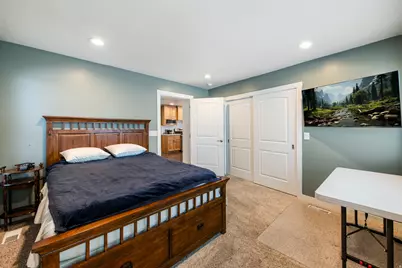 2052 E Ashton Cir S, Salt Lake City, UT 84109 - Photo 9