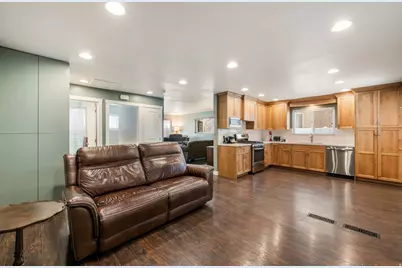 2052 E Ashton Cir S, Salt Lake City, UT 84109 - Photo 5