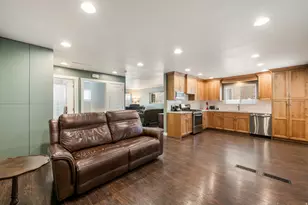 2052 E Ashton Cir S, Salt Lake City, UT 84109 - Photo 5