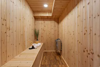 11446 S Mountain Ridge Cir, Sandy, UT 84092 - Photo 43